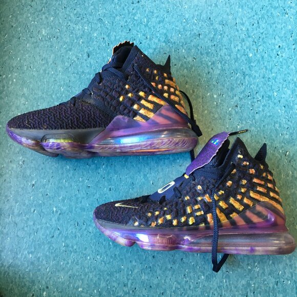Nike LeBron 17 Monstars Basketball Shoes US 9.5 - Picture 4 of 7
